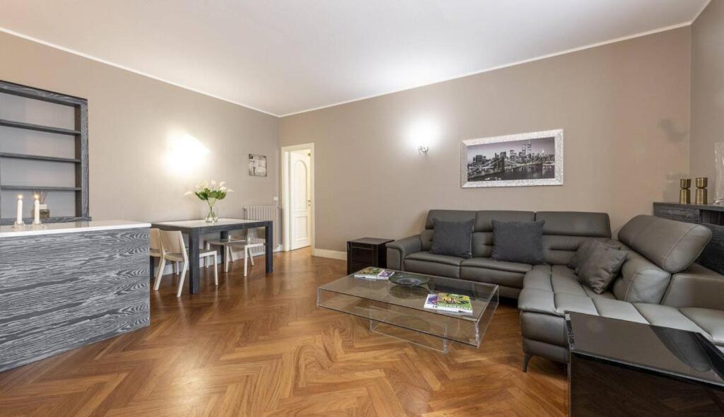 Milan Royal Suites - Centro Cadorna Bagian luar foto