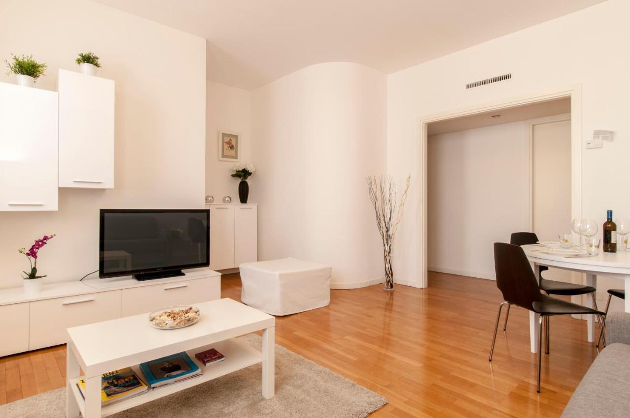 Milan Royal Suites - Centro Cadorna Bagian luar foto