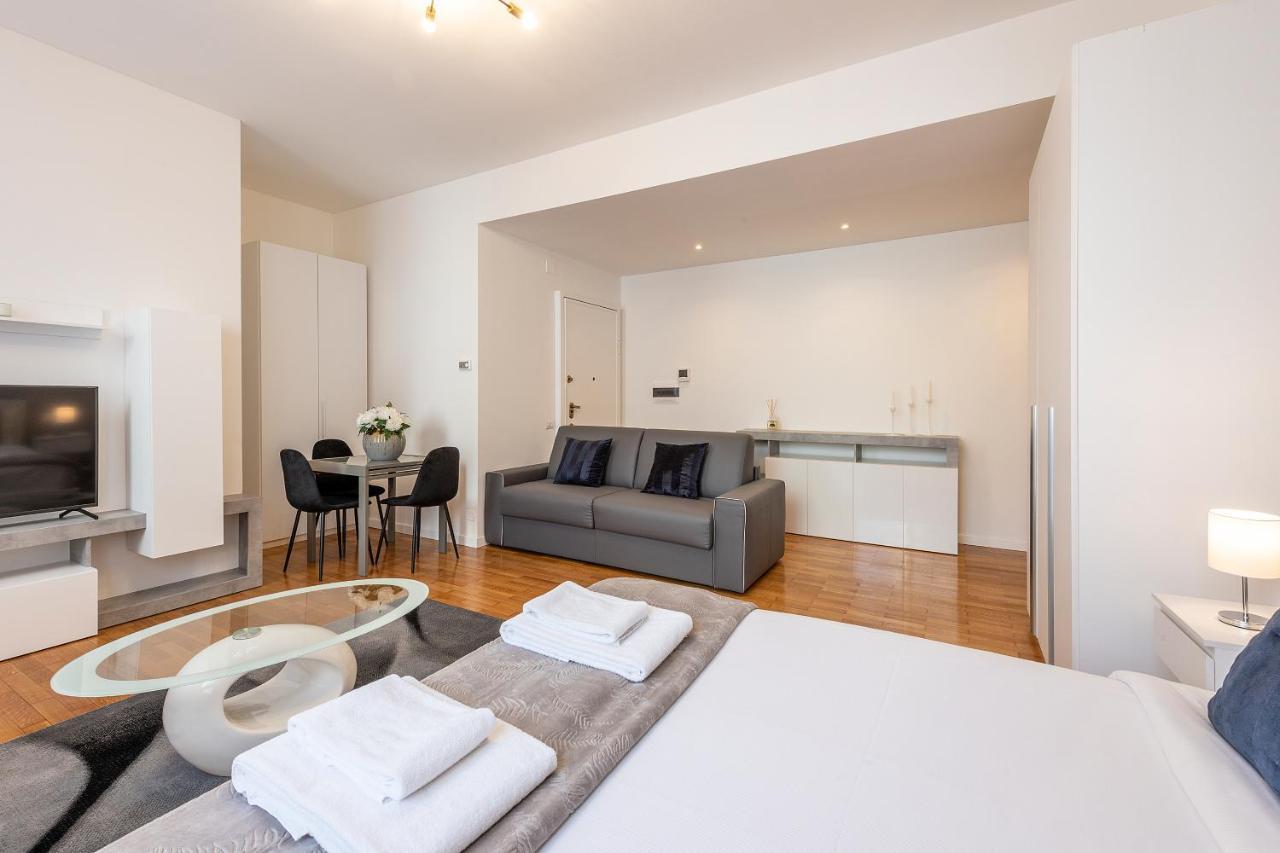 Milan Royal Suites - Centro Cadorna Bagian luar foto
