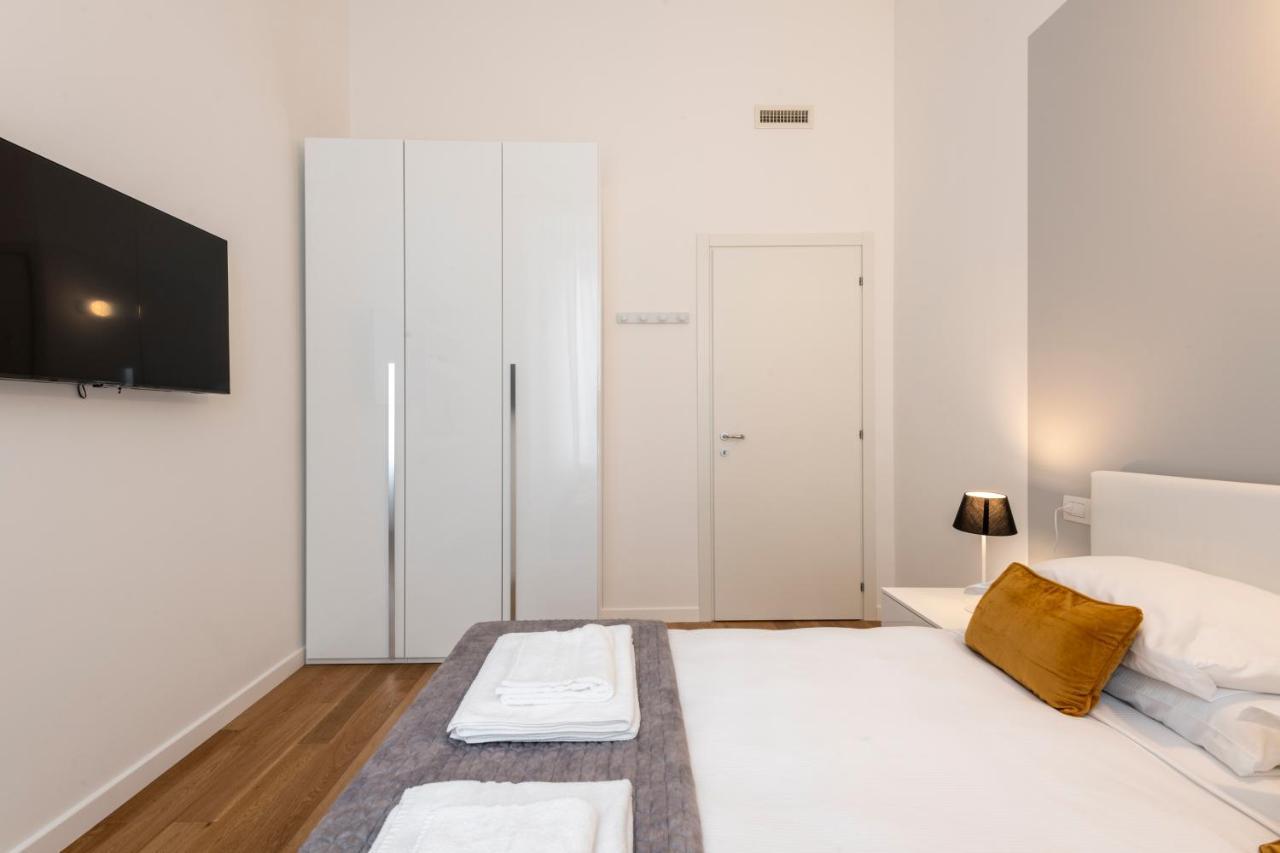 Milan Royal Suites - Centro Cadorna Bagian luar foto