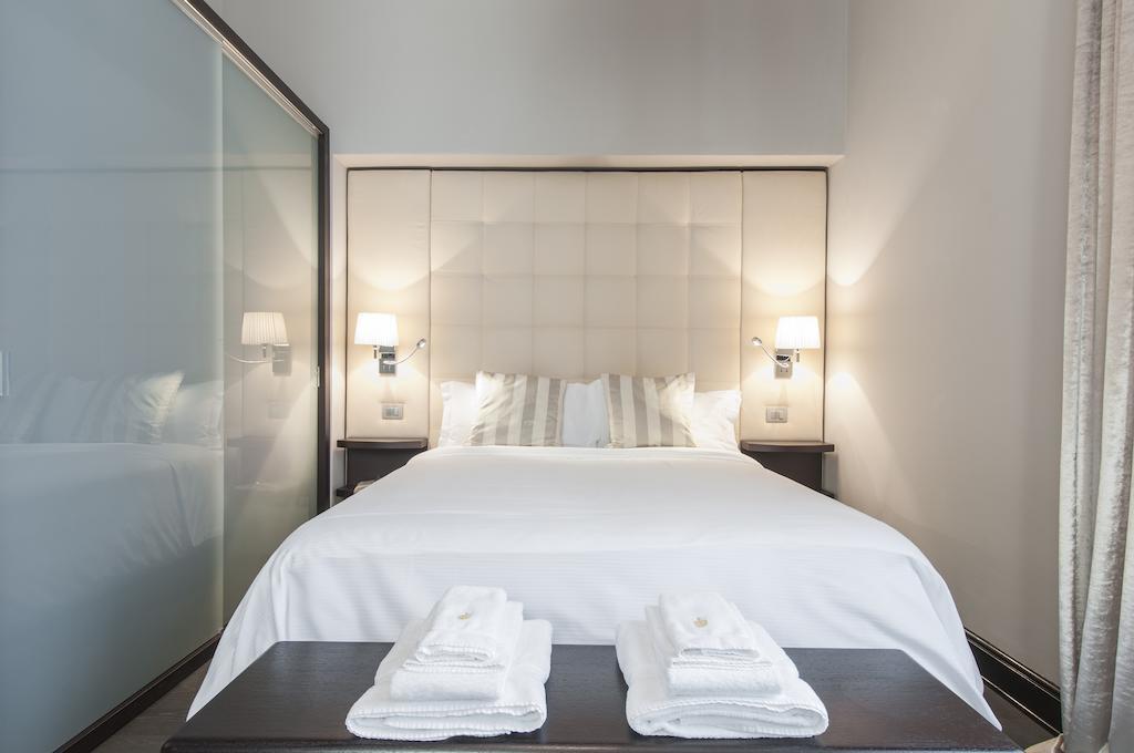 Milan Royal Suites - Centro Cadorna Ruang foto